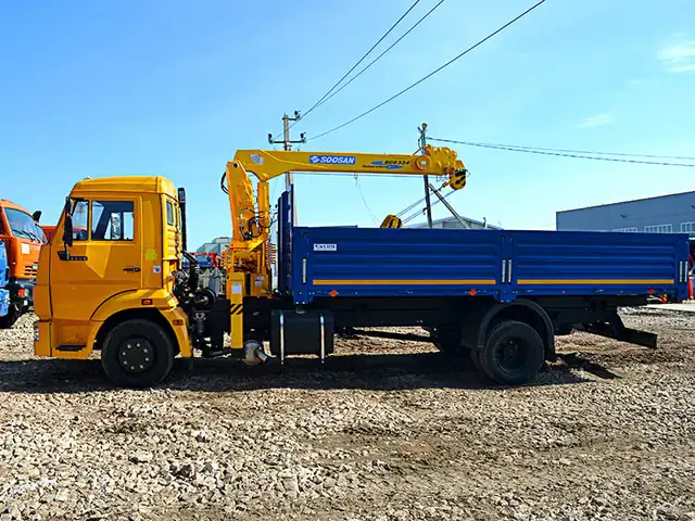 КАМАЗ 4308 бортовой с КМУ Soosan SCS 334