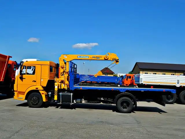 КАМАЗ 4308 бортовой с КМУ Soosan SCS 334