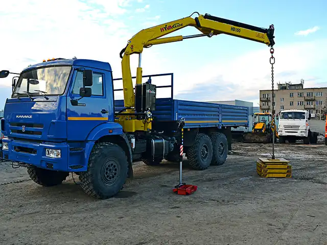 КАМАЗ 43118 бортовой с КМУ HYVA HB 150 E2