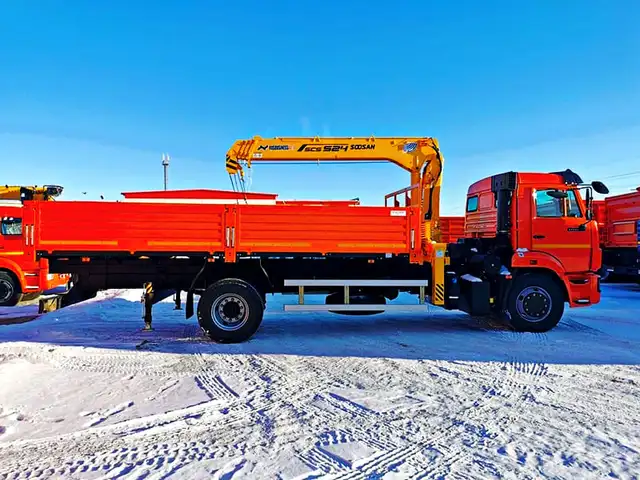 КАМАЗ 43253 бортовой с КМУ Soosan SCS 524